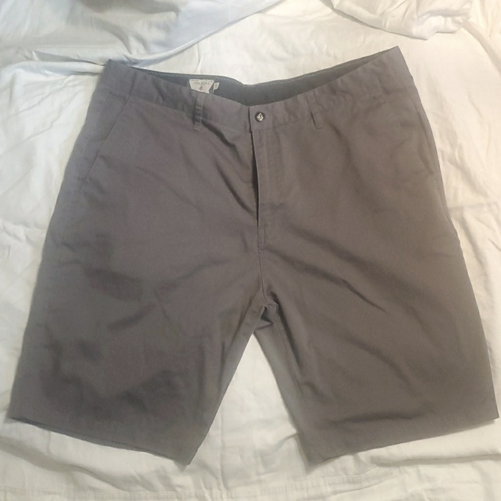 Mens Volcom shorts